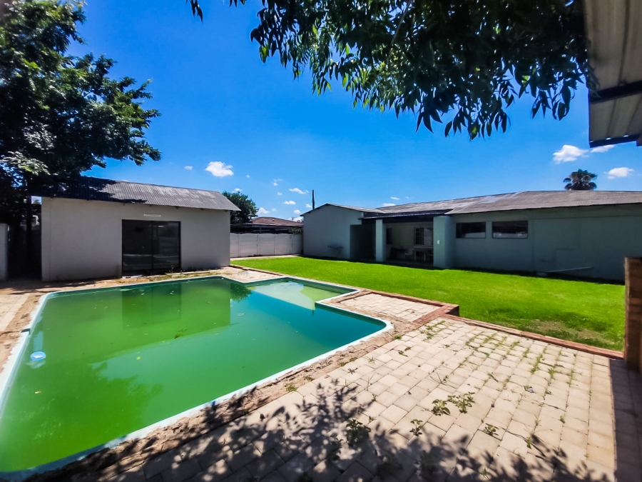 Commercial Property for Sale in Die Bult North West